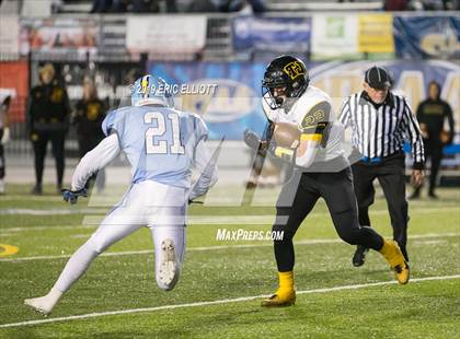 Thumbnail 3 in Thomas Jefferson vs. Dallas (PIAA 4A Championship) photogallery.