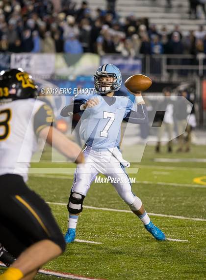 Thumbnail 2 in Thomas Jefferson vs. Dallas (PIAA 4A Championship) photogallery.