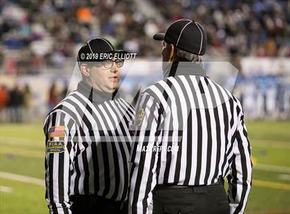Thumbnail 2 in Thomas Jefferson vs. Dallas (PIAA 4A Championship) photogallery.