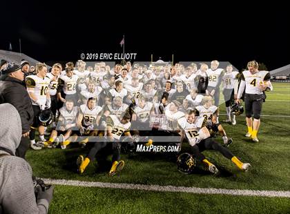 Thumbnail 2 in Thomas Jefferson vs. Dallas (PIAA 4A Championship) photogallery.