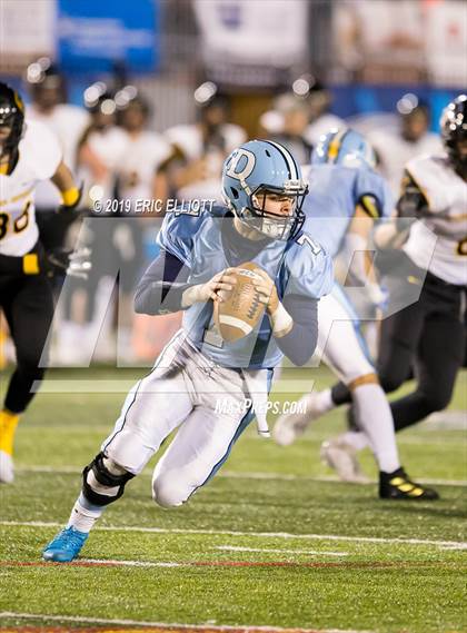 Thumbnail 3 in Thomas Jefferson vs. Dallas (PIAA 4A Championship) photogallery.