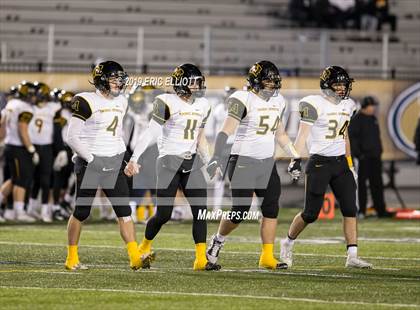 Thumbnail 1 in Thomas Jefferson vs. Dallas (PIAA 4A Championship) photogallery.