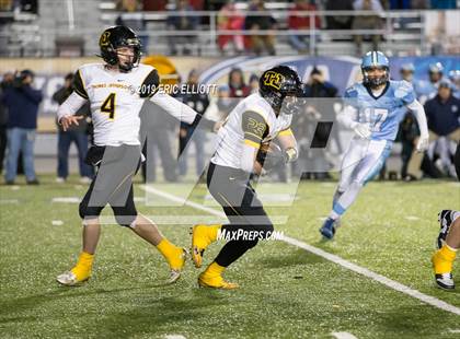 Thumbnail 2 in Thomas Jefferson vs. Dallas (PIAA 4A Championship) photogallery.