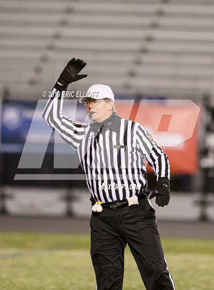Thumbnail 1 in Thomas Jefferson vs. Dallas (PIAA 4A Championship) photogallery.