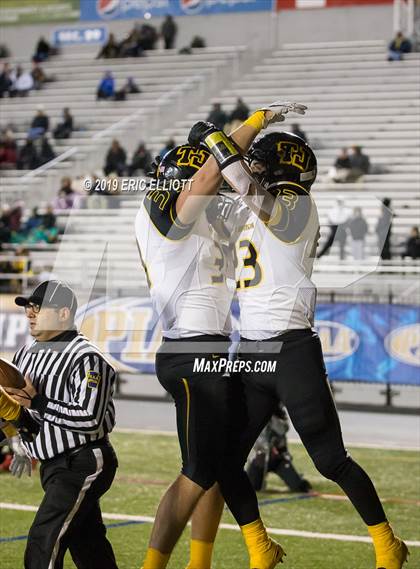 Thumbnail 2 in Thomas Jefferson vs. Dallas (PIAA 4A Championship) photogallery.