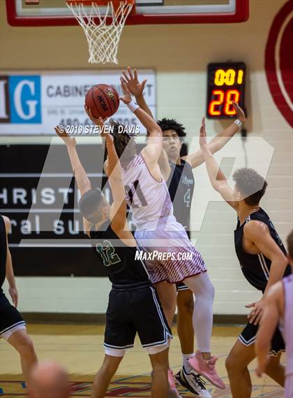 Thumbnail 2 in Red Mountain vs Sunnyslope  (Visit Mesa Basketball Challenge) photogallery.