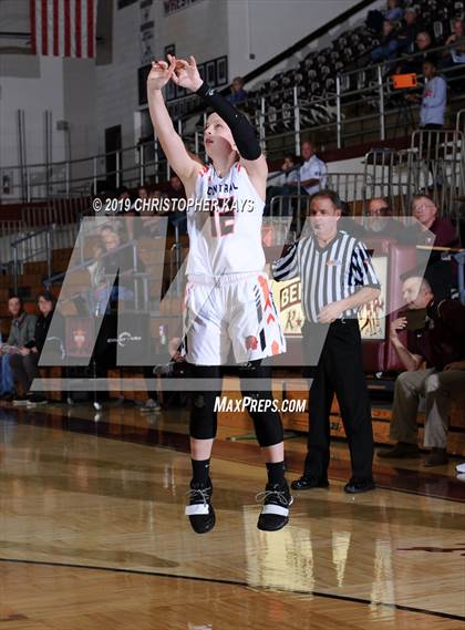 Thumbnail 3 in Benton v Cape Central (Rangerette Christmas Classic) photogallery.