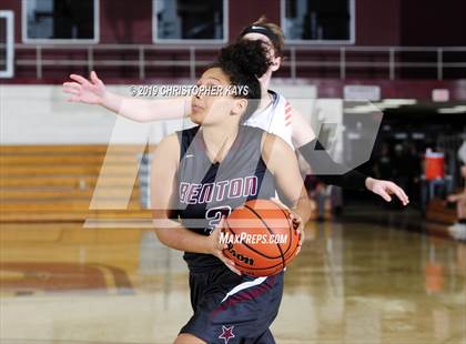 Thumbnail 3 in Benton v Cape Central (Rangerette Christmas Classic) photogallery.