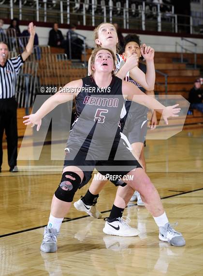 Thumbnail 3 in Benton v Cape Central (Rangerette Christmas Classic) photogallery.
