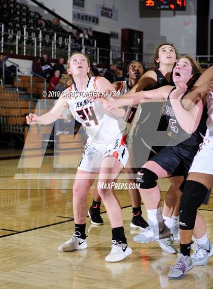 Thumbnail 2 in Benton v Cape Central (Rangerette Christmas Classic) photogallery.