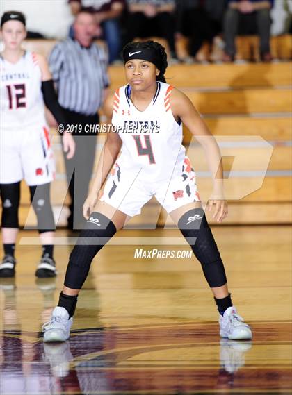 Thumbnail 3 in Benton v Cape Central (Rangerette Christmas Classic) photogallery.