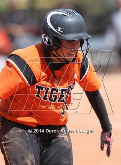 Thumbnail 2 in Erie vs. Sequoyah (Festival of Champions) photogallery.