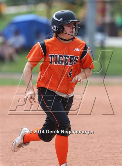 Thumbnail 1 in Erie vs. Sequoyah (Festival of Champions) photogallery.