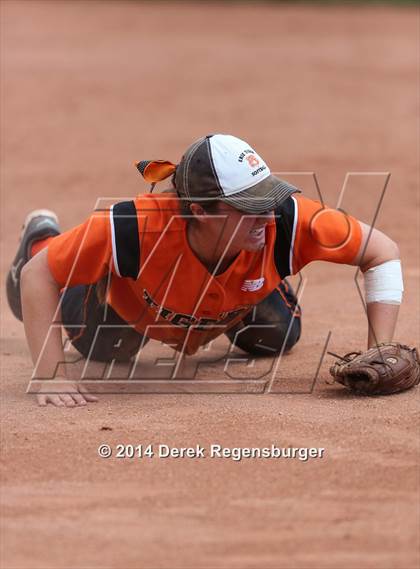 Thumbnail 2 in Erie vs. Sequoyah (Festival of Champions) photogallery.