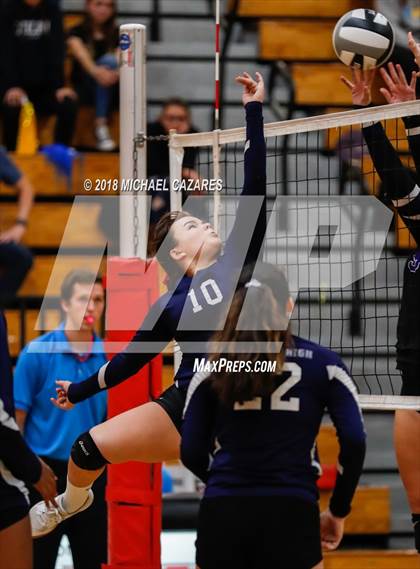 Thumbnail 3 in Santana vs. High Tech SD (CIF SDS D4 Final) photogallery.