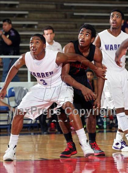 Thumbnail 1 in Warren vs Dawson (McDonald's Texas Invitational)  photogallery.