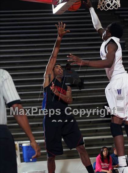 Thumbnail 1 in Warren vs Dawson (McDonald's Texas Invitational)  photogallery.