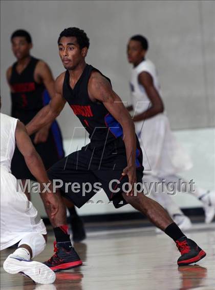 Thumbnail 1 in Warren vs Dawson (McDonald's Texas Invitational)  photogallery.