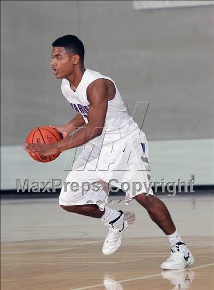 Thumbnail 3 in Warren vs Dawson (McDonald's Texas Invitational)  photogallery.