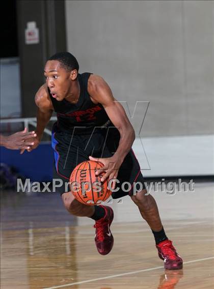 Thumbnail 1 in Warren vs Dawson (McDonald's Texas Invitational)  photogallery.