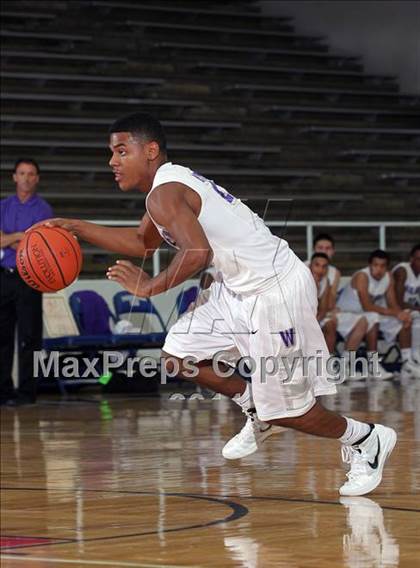 Thumbnail 1 in Warren vs Dawson (McDonald's Texas Invitational)  photogallery.