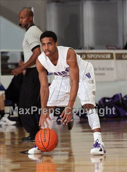 Thumbnail 2 in Warren vs Dawson (McDonald's Texas Invitational)  photogallery.