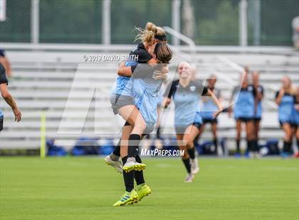Thumbnail 3 in Notre Dame vs. Pleasant Hill (MSHSAA Class 2 Semifinal) photogallery.