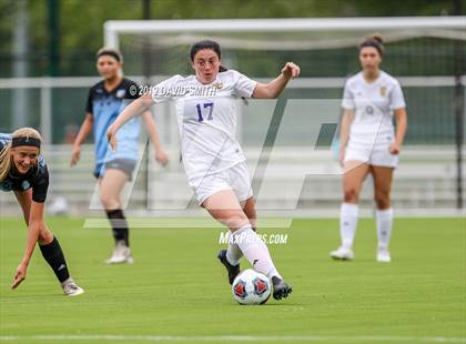Thumbnail 3 in Notre Dame vs. Pleasant Hill (MSHSAA Class 2 Semifinal) photogallery.