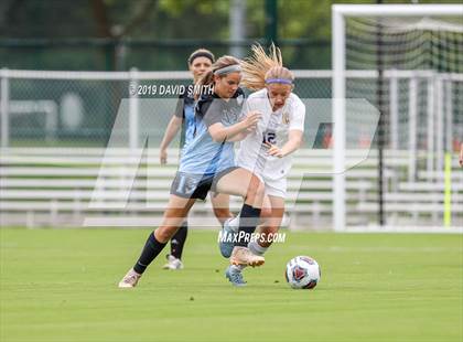 Thumbnail 3 in Notre Dame vs. Pleasant Hill (MSHSAA Class 2 Semifinal) photogallery.