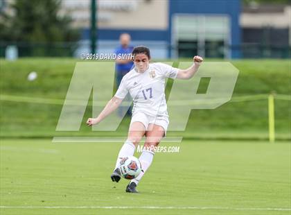 Thumbnail 3 in Notre Dame vs. Pleasant Hill (MSHSAA Class 2 Semifinal) photogallery.