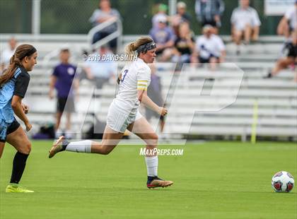 Thumbnail 3 in Notre Dame vs. Pleasant Hill (MSHSAA Class 2 Semifinal) photogallery.