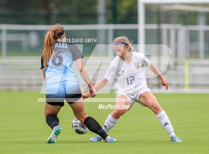 Thumbnail 3 in Notre Dame vs. Pleasant Hill (MSHSAA Class 2 Semifinal) photogallery.