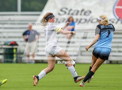 Thumbnail 3 in Notre Dame vs. Pleasant Hill (MSHSAA Class 2 Semifinal) photogallery.