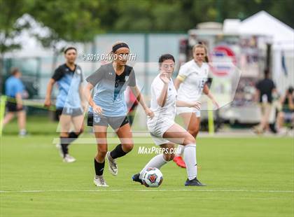 Thumbnail 3 in Notre Dame vs. Pleasant Hill (MSHSAA Class 2 Semifinal) photogallery.