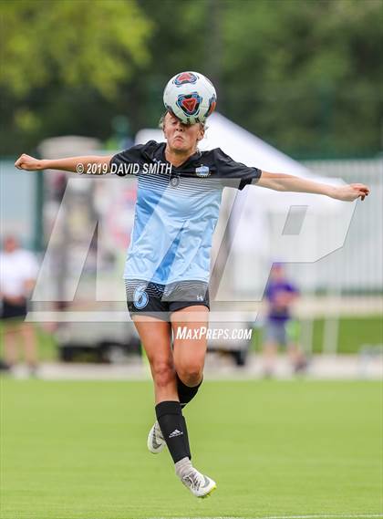 Thumbnail 3 in Notre Dame vs. Pleasant Hill (MSHSAA Class 2 Semifinal) photogallery.