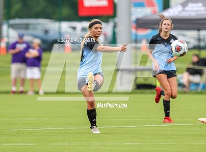 Thumbnail 3 in Notre Dame vs. Pleasant Hill (MSHSAA Class 2 Semifinal) photogallery.