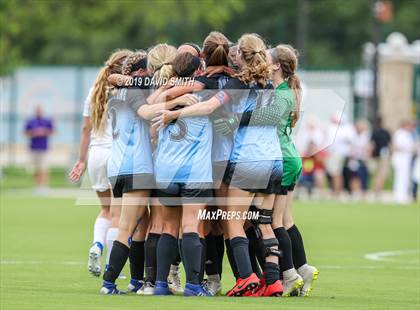 Thumbnail 1 in Notre Dame vs. Pleasant Hill (MSHSAA Class 2 Semifinal) photogallery.