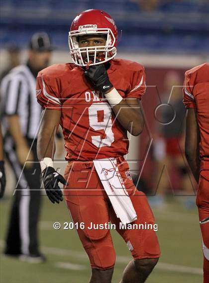 Thumbnail 3 in Baptist Prep vs. McGehee photogallery.