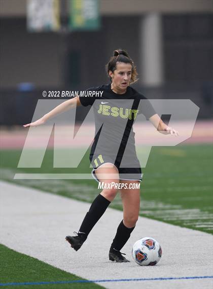 Thumbnail 1 in Sprague vs. Jesuit (OSAA 6A 1st Round) photogallery.