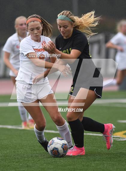 Thumbnail 2 in Sprague vs. Jesuit (OSAA 6A 1st Round) photogallery.
