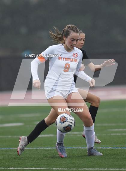 Thumbnail 3 in Sprague vs. Jesuit (OSAA 6A 1st Round) photogallery.