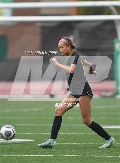 Thumbnail 3 in Sprague vs. Jesuit (OSAA 6A 1st Round) photogallery.