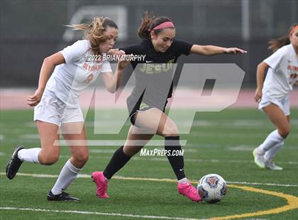 Thumbnail 3 in Sprague vs. Jesuit (OSAA 6A 1st Round) photogallery.