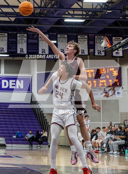 Thumbnail 2 in Pine View vs. Elko (Riverton Holiday Tournament) photogallery.
