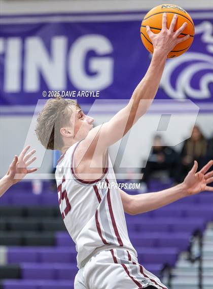 Thumbnail 3 in Pine View vs. Elko (Riverton Holiday Tournament) photogallery.