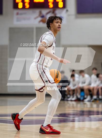 Thumbnail 1 in Pine View vs. Elko (Riverton Holiday Tournament) photogallery.