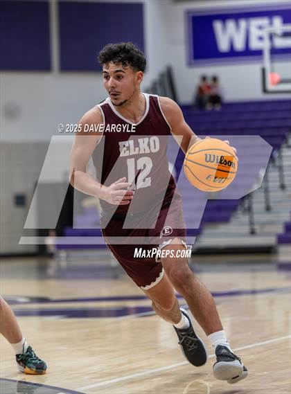 Thumbnail 1 in Pine View vs. Elko (Riverton Holiday Tournament) photogallery.