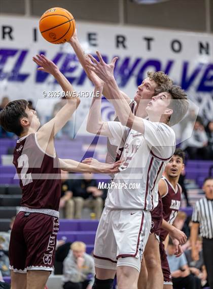 Thumbnail 1 in Pine View vs. Elko (Riverton Holiday Tournament) photogallery.
