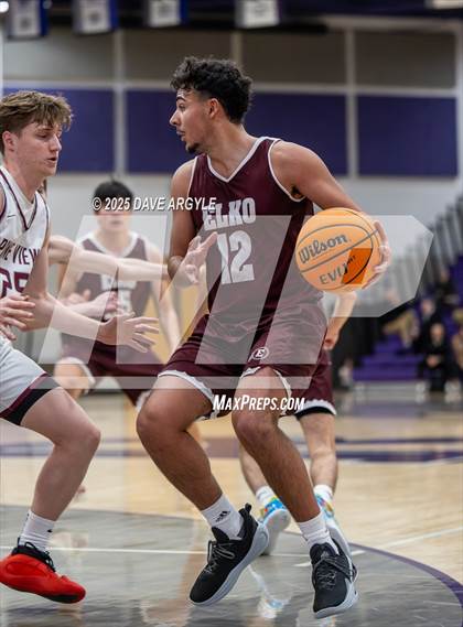 Thumbnail 3 in Pine View vs. Elko (Riverton Holiday Tournament) photogallery.