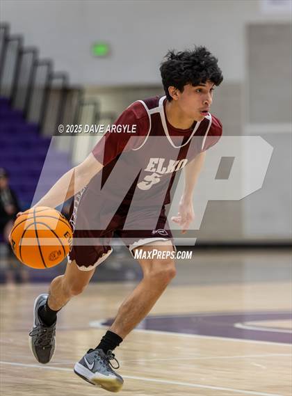 Thumbnail 2 in Pine View vs. Elko (Riverton Holiday Tournament) photogallery.